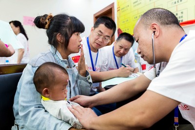 Pediatrician Zhang Zhengming, Operation Smile mission, Wenshan, Yunnan province, China