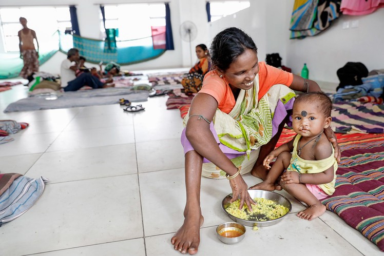 A mother and her child wait patiently at the shelter during a 2018 Operation Smile India surgical program in Durgapur. Photo: Jasmin Shah.