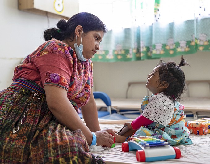 Leyda and her mom sit across from one another and share a special moment looking into each other's eyes before it's time for Leyda to enter the operating room. Before her sixth attempt at cleft lip surgery, Leyda arrived with her mom to Escuintla, Guatemala, with hopes of finally leaving with a new smile. 