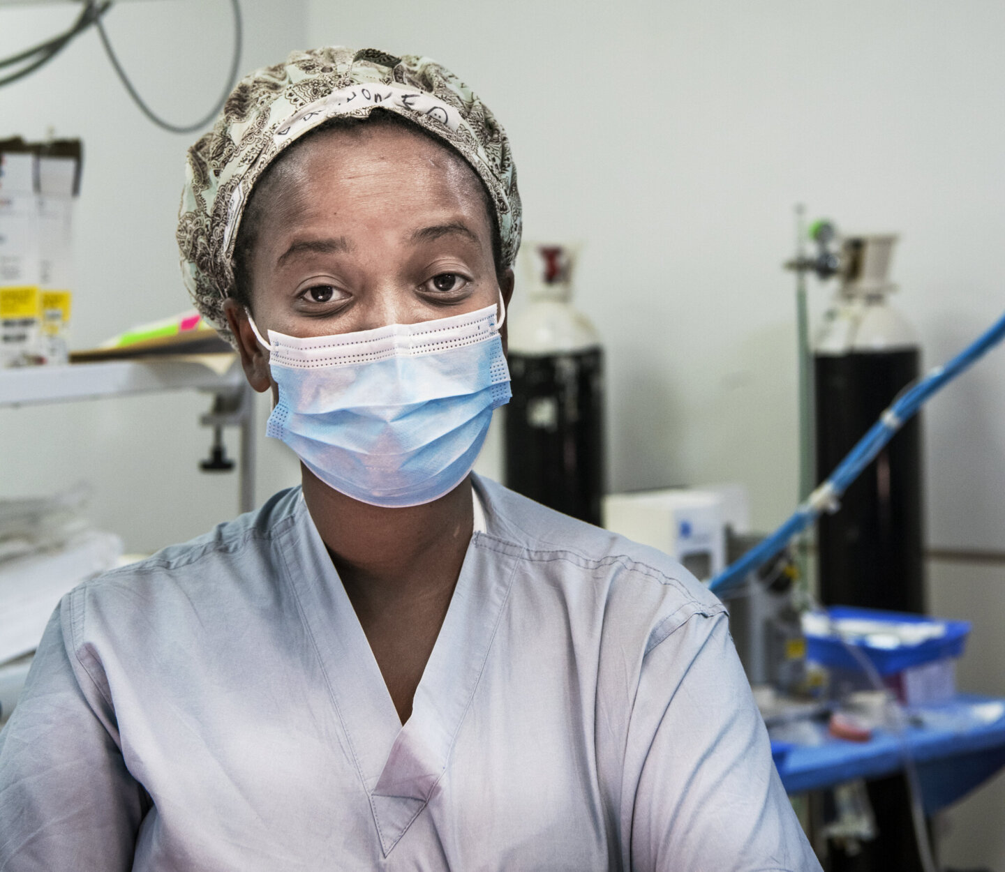Dr. Wone Banda in the operating room.