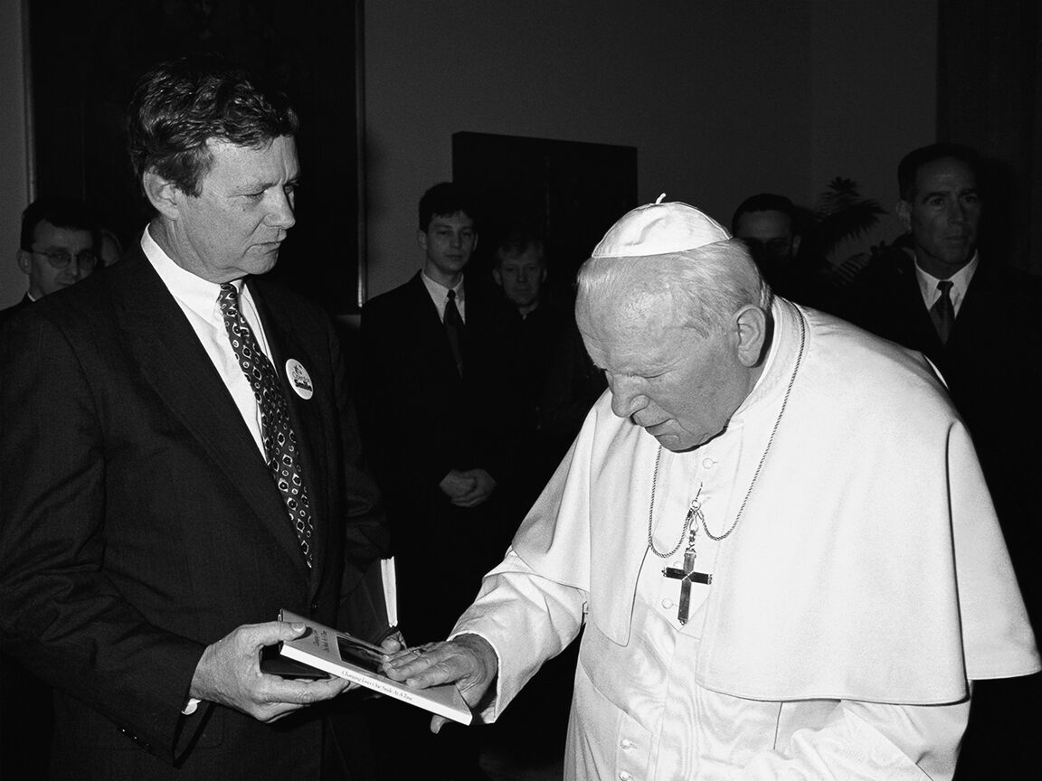 Bill Magee and Pope John Paul II.